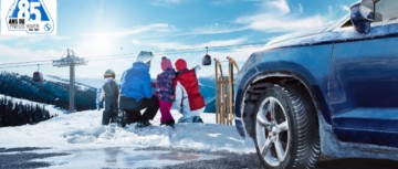 Pneu hiver Semperit Speed-Grip 5 avec une famille aux sport d'hiver